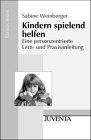 Titelbild Kindern spielend helfen